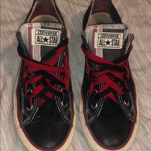 Converse Allstar low top ~ barely worn